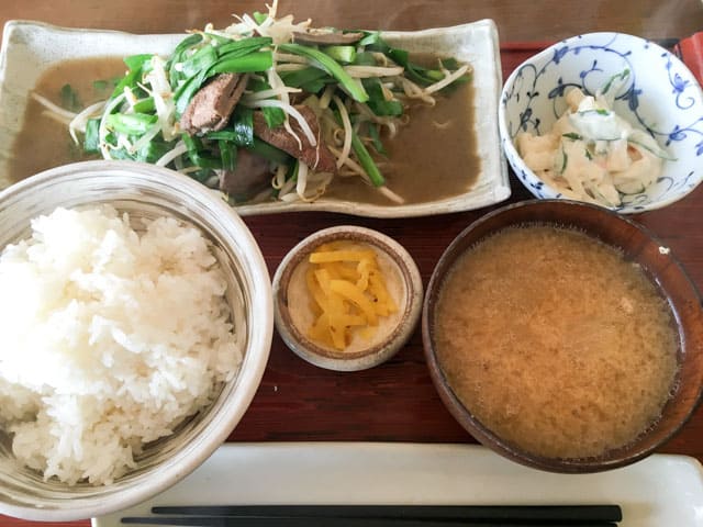 熊谷・加賀家食堂レバニラ定食