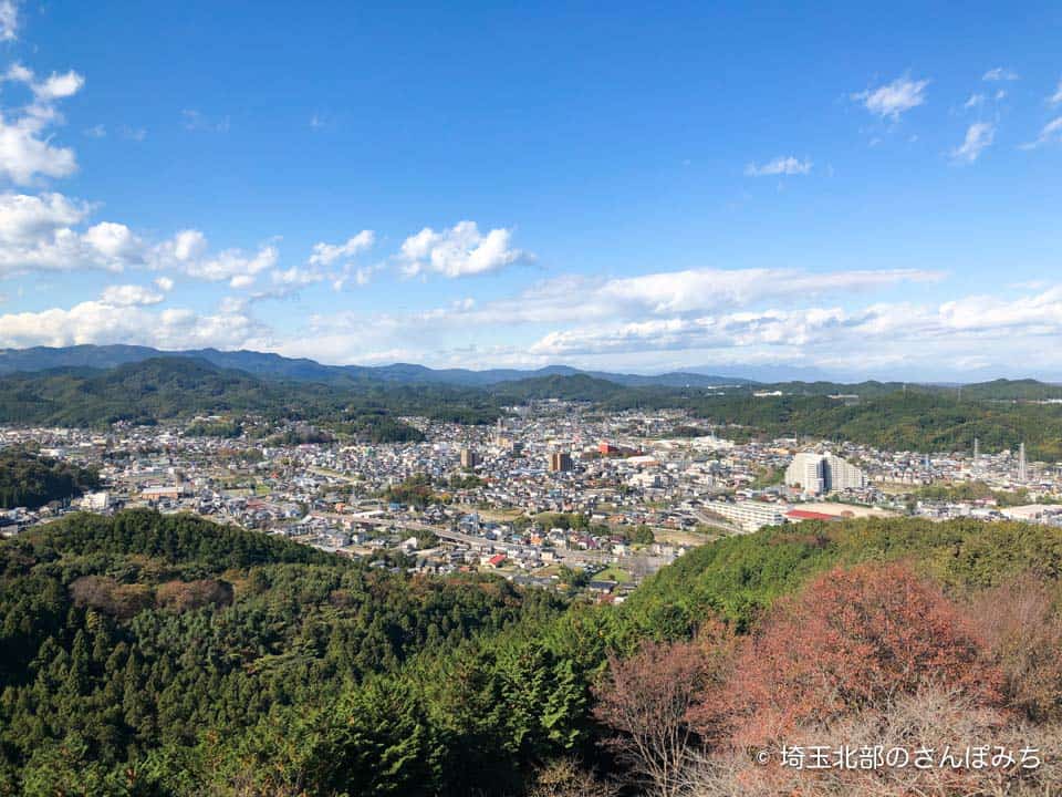 小川町見晴らしの丘公園展望台から駅方面