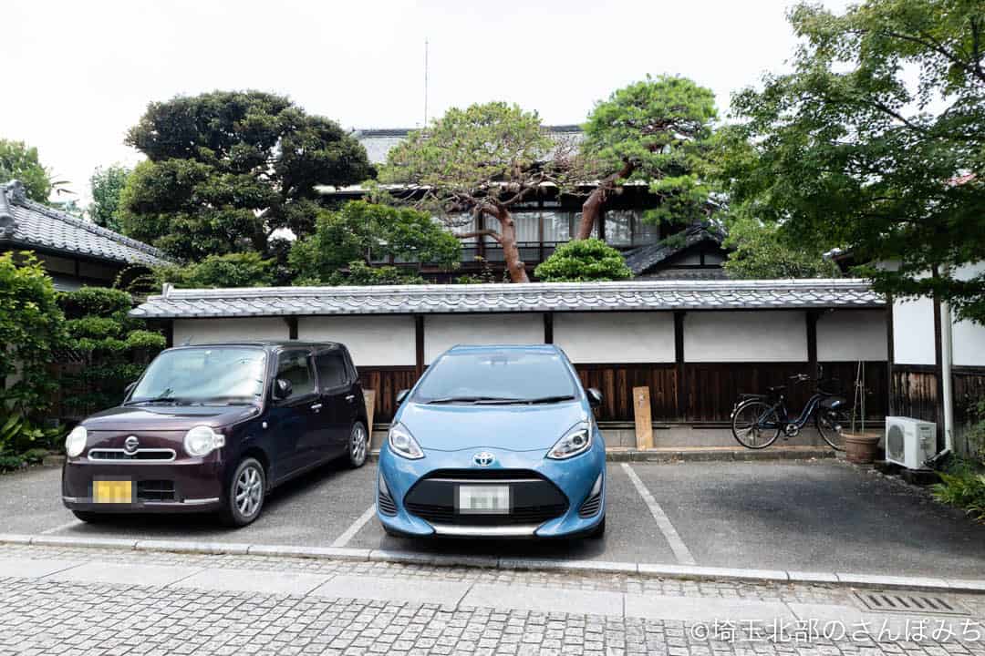 足利のカフェ・八蔵の駐車場