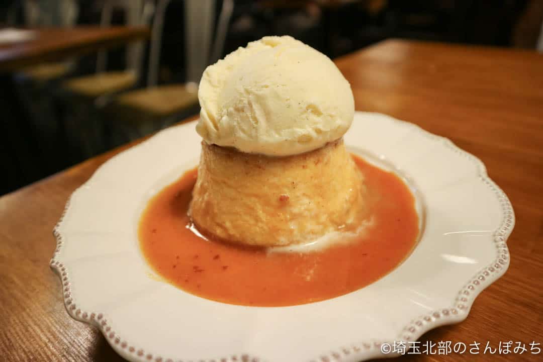 熊谷カフェ・カルペディエムの濃厚チーズプリンアイス乗せ
