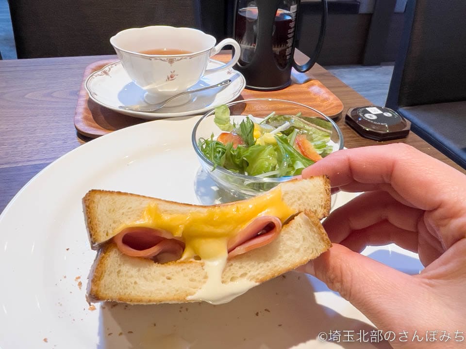 珈琲館 花蔵ビルANNEX行田店モーニングのハムチーズトーストサンド