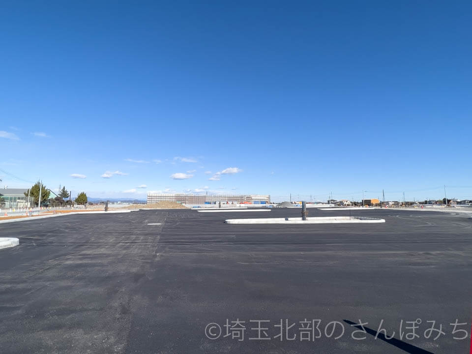 群馬・明和町にオープン「コストコ明和倉庫店」の駐車場