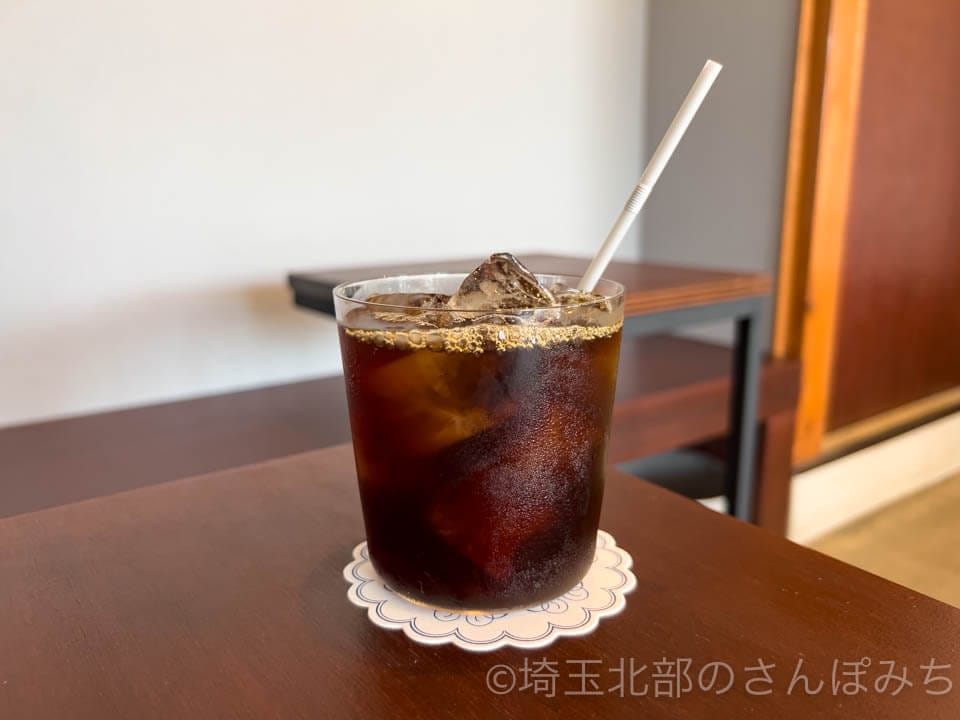 熊谷・自動車整備工場のカフェ「ムツミモーターズ」アイスコーヒー
