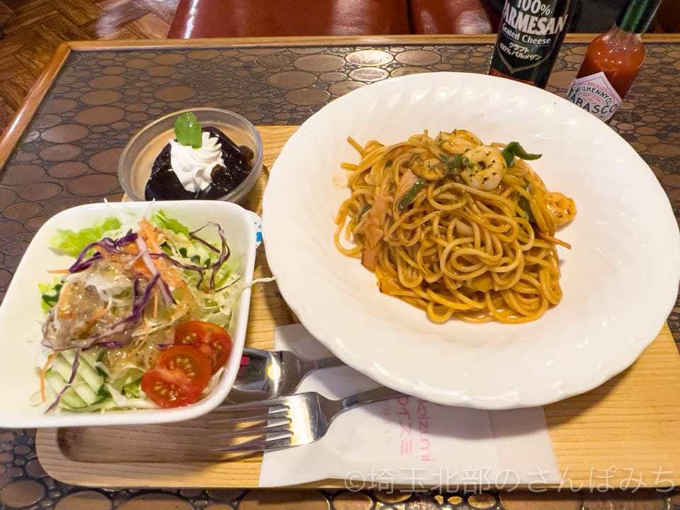 秩父・喫茶店「パーラーコイズミ」ナポリタンセット