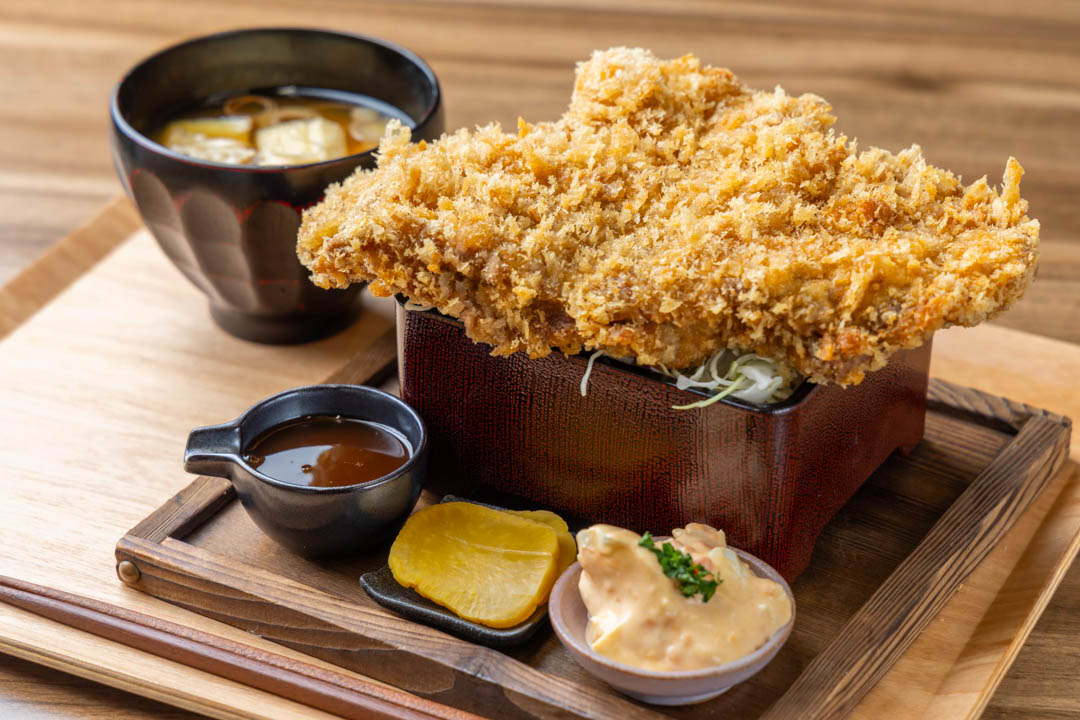道の駅おがわまち わらじかつ丼