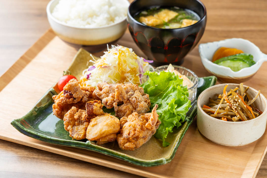 道の駅おがわまち 塩麹からあげ定食