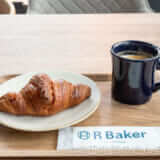 熊谷・関東脳神経外科カフェ「アールベイカー」クロワッサンとカフェラテ